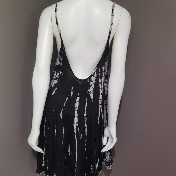Raviya Black Swimsuit Tie-Dye-Print Swim Cover-up - Picture 3 of 9
